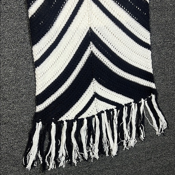 Nine West Crocheted Fitted Black and White Knit Skirt, Womens XS - Picture 2 of 7